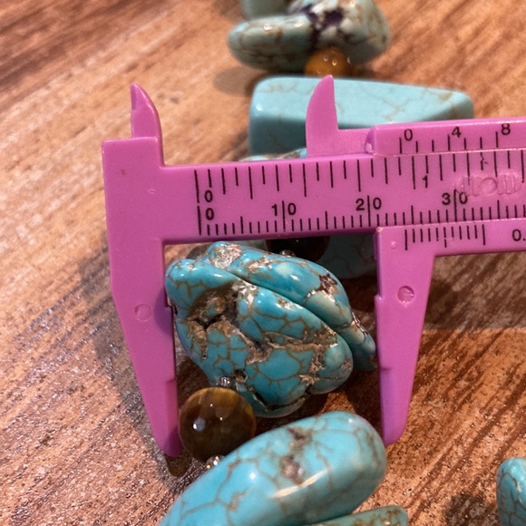 Howlite/Magnesite/Tigers Eye - Picture 11 of 12